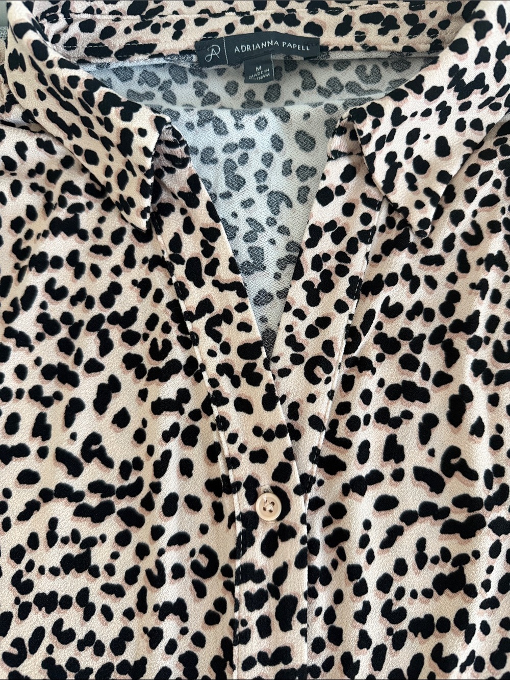 Adrianna Papell Beige and Black Leopard Print Sleeveless Button-Down Top - Picture 11 of 12